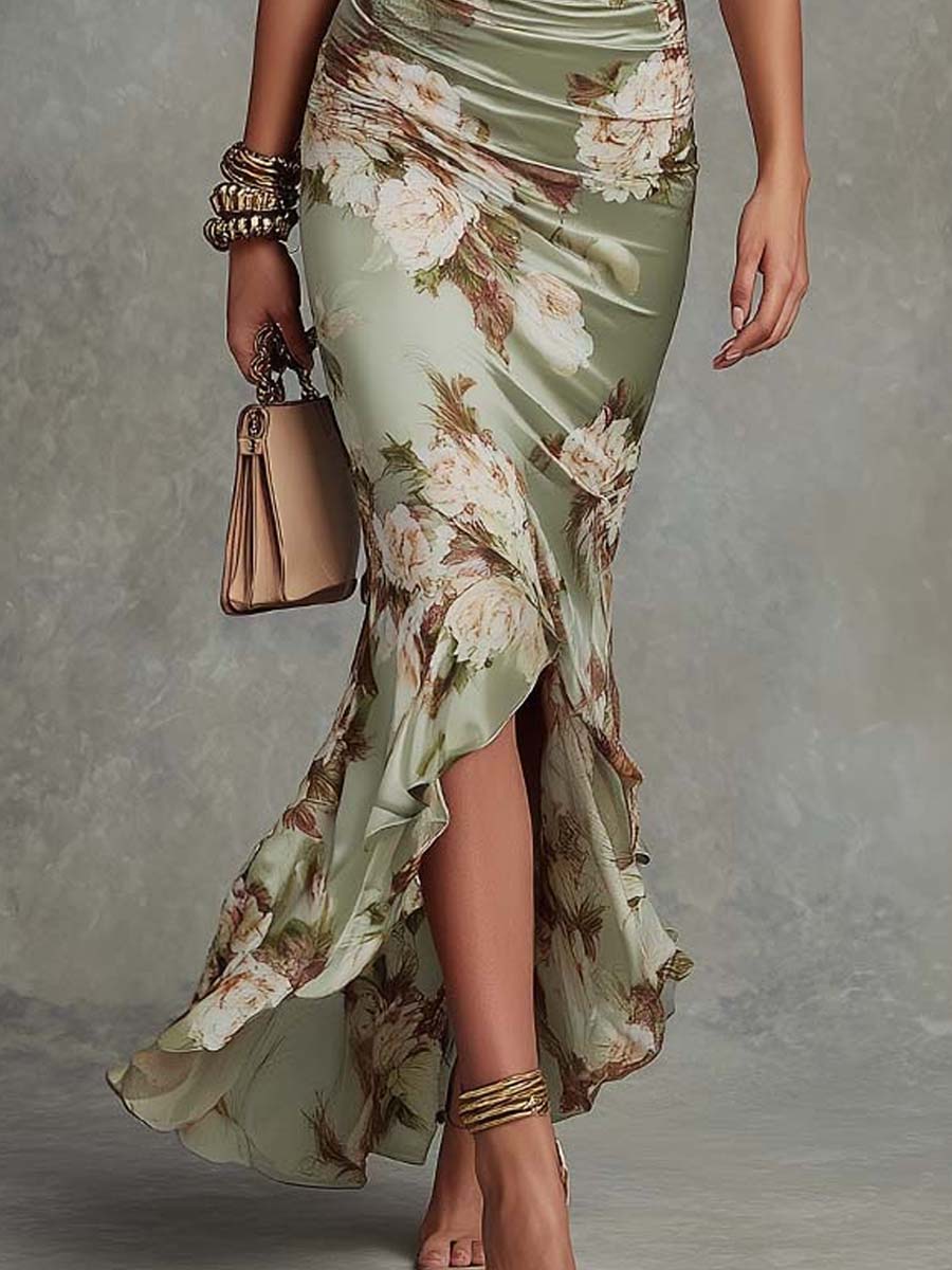 Ana | Robe longue asymétrique en satin vert avec décolleté en V