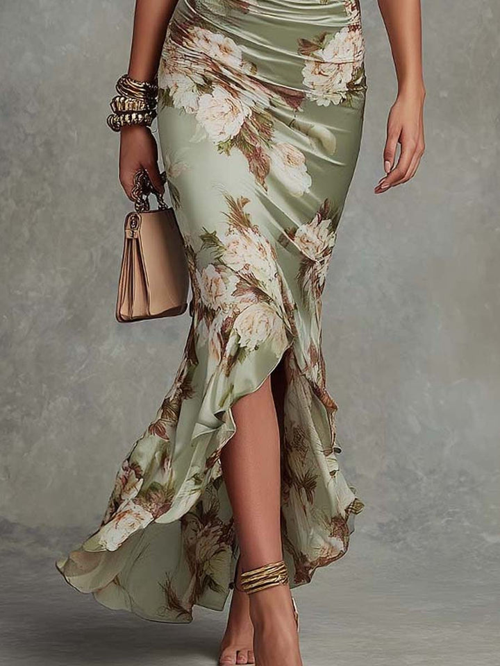 Ana | Robe longue asymétrique en satin vert avec décolleté en V