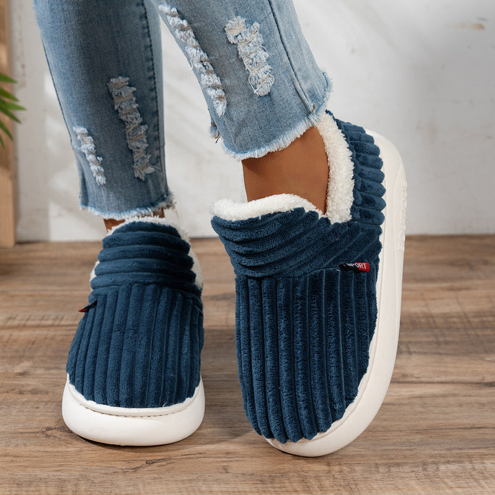 CozyStep - Chaussons Douillets Élégants