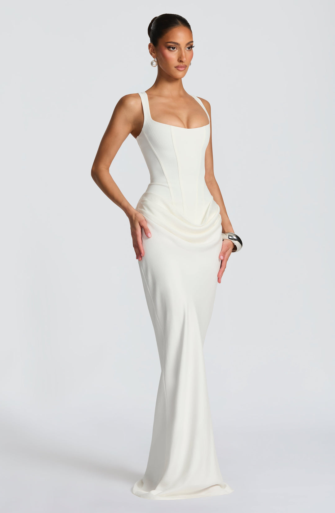 Adelina | Robe maxi à décolleté carré