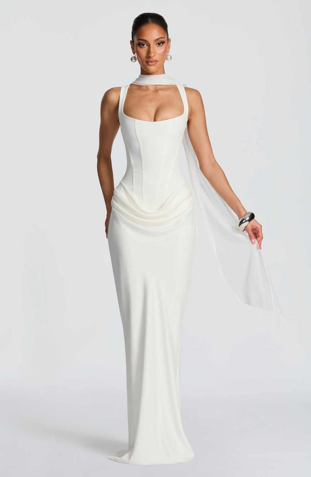 Adelina | Robe maxi à décolleté carré