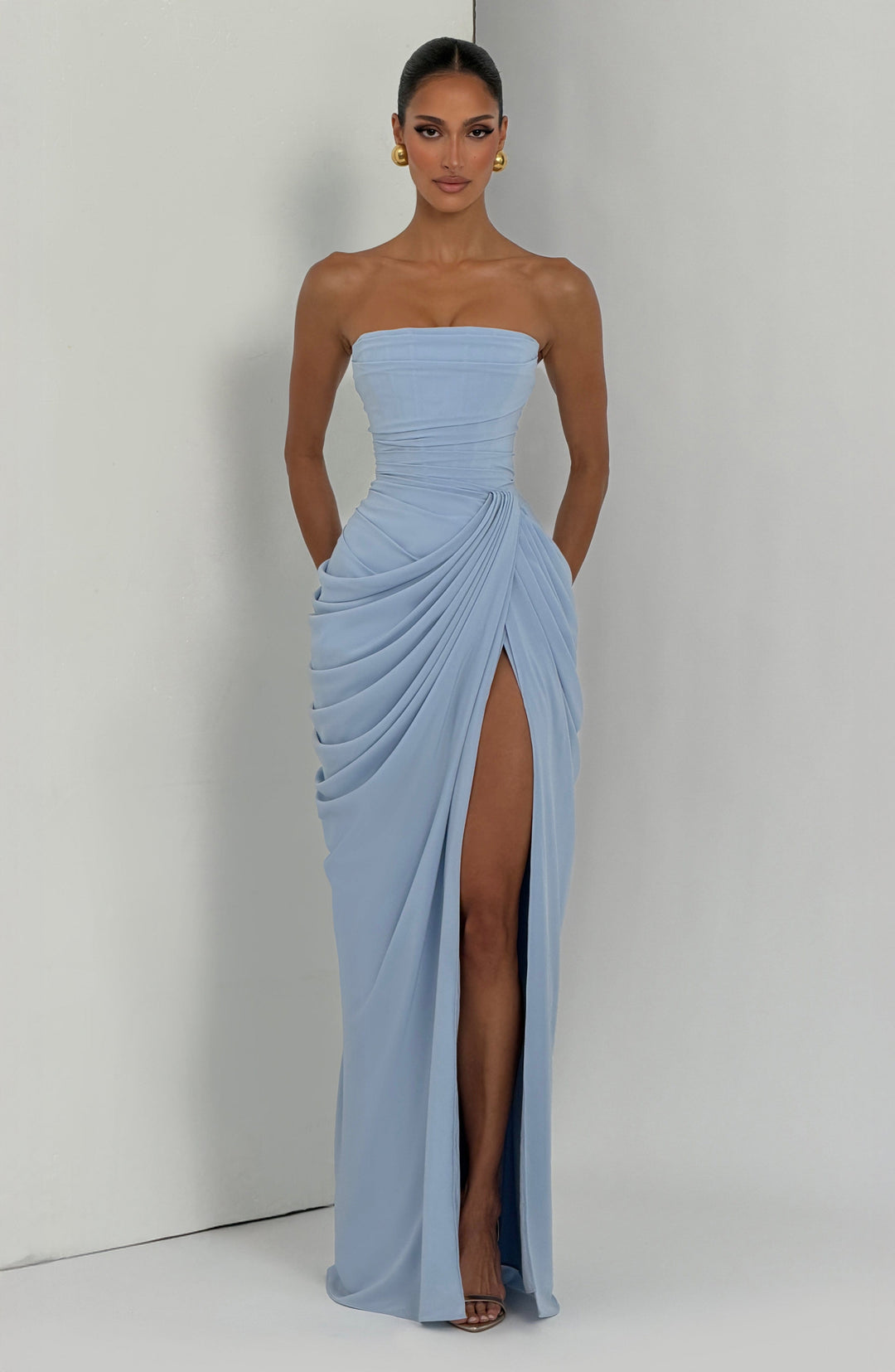 Rhea | Élégance Sculpturale Qui Définit Votre Silhouette