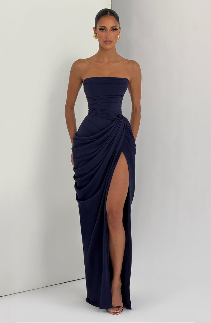 Rhea | Élégance Sculpturale Qui Définit Votre Silhouette